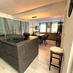 Prora - Moderne Strandwohnung mit Meerblick Balkon und Infrarotsauna - Strandloft Apartment Binz