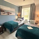 Apartment Prora - Moderne Strandwohnung mit Meerblick Balkon und Infrarotsauna - Strandloft *